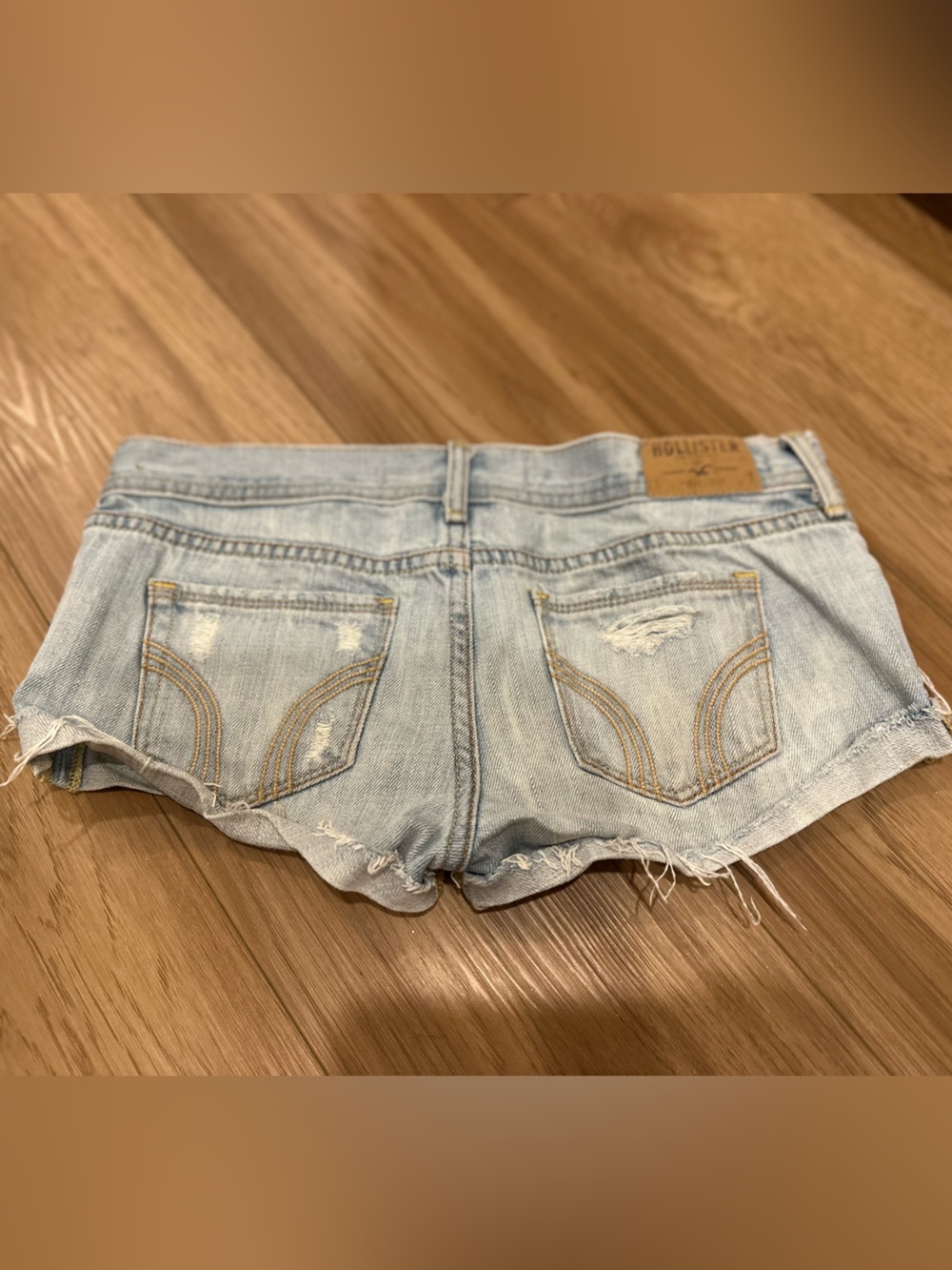 Hollister Jean shorts size 0 / 25 Light Blue Distressed Denim